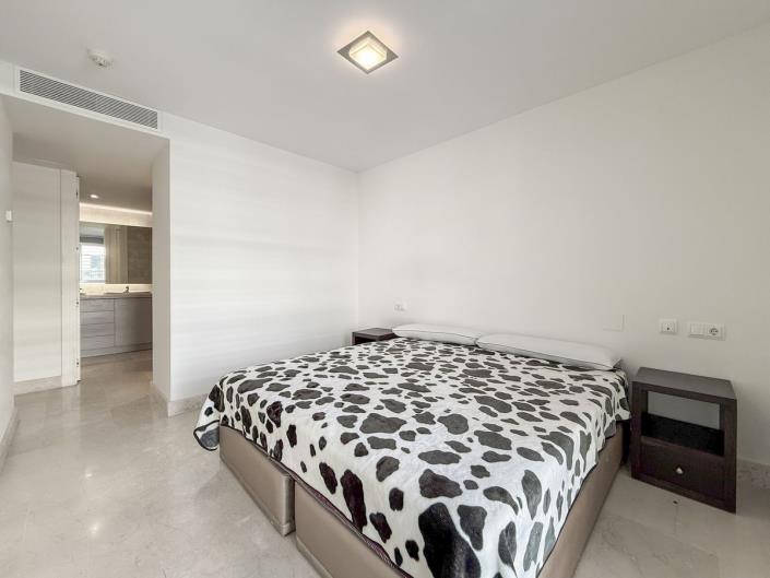 Image No.12-3 Bed Apartment for sale