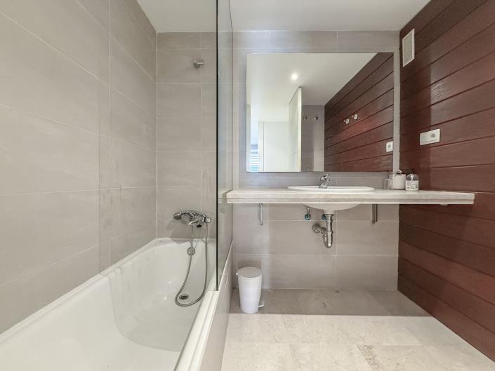 Image No.17-3 Bed Apartment for sale