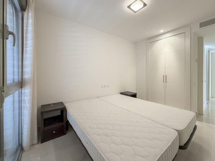 Image No.19-3 Bed Apartment for sale