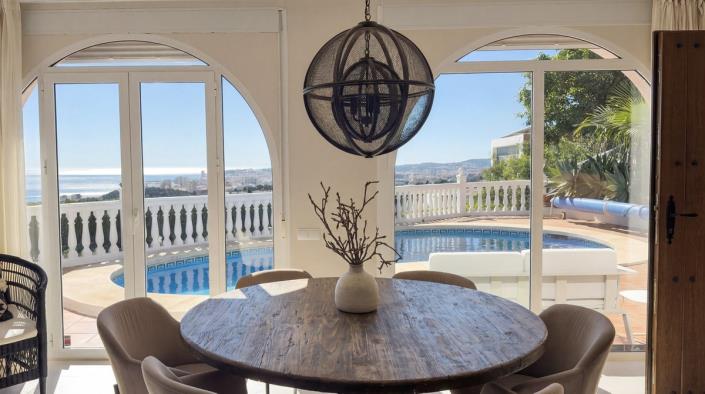 Image No.2-2 Bed Villa / Detached for sale