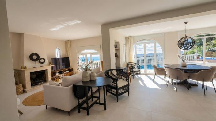 Image No.4-2 Bed Villa / Detached for sale