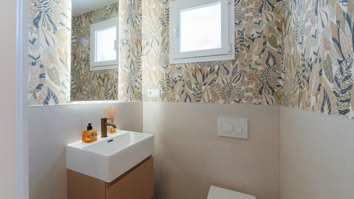 Image No.13-4 Bed Semi-Detached for sale