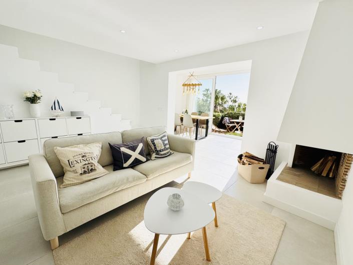 Image No.4-2 Bed Townhouse for sale