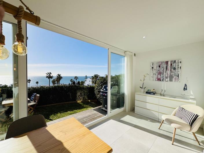 Image No.6-2 Bed Townhouse for sale