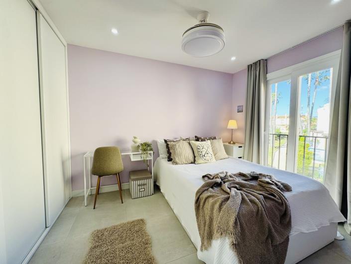 Image No.17-2 Bed Townhouse for sale