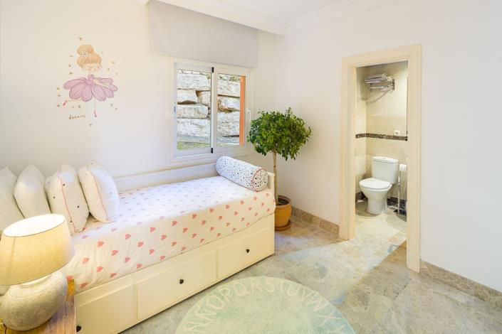 Image No.11-4 Bed Apartment for sale