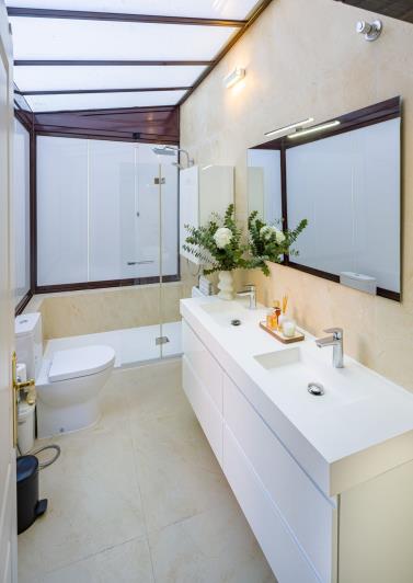 Image No.12-4 Bed Apartment for sale