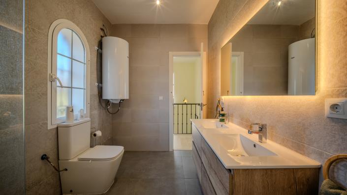 Image No.13-3 Bed Villa / Detached for sale