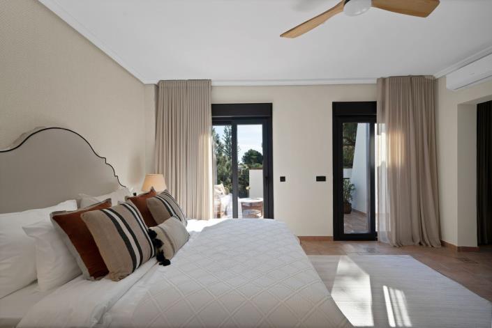 Image No.9-3 Bed Villa / Detached for sale