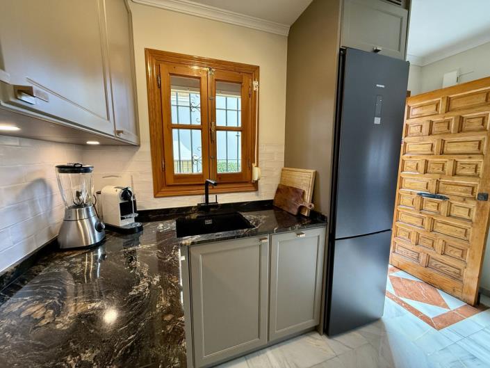 Image No.4-2 Bed Townhouse for sale