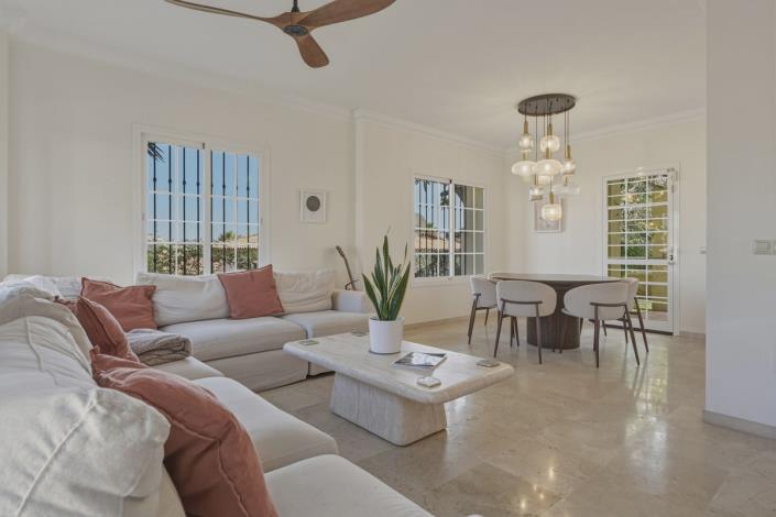 Image No.6-5 Bed Villa / Detached for sale