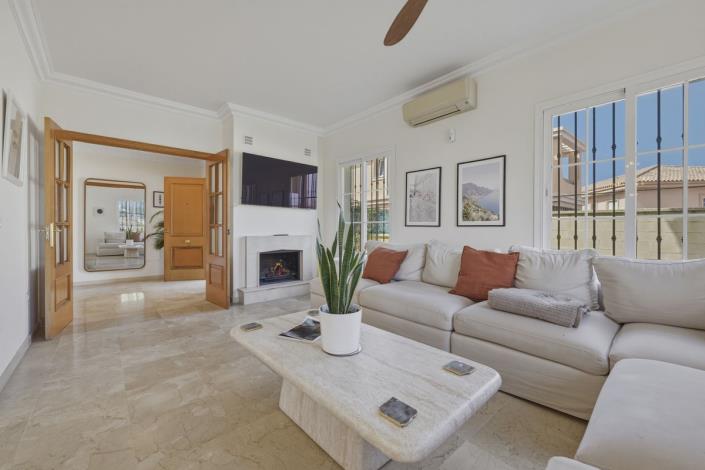 Image No.5-5 Bed Villa / Detached for sale