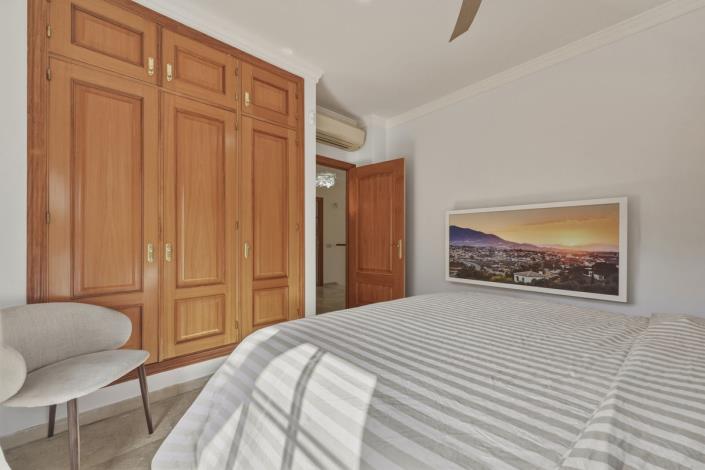 Image No.15-5 Bed Villa / Detached for sale