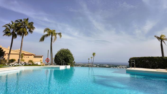 Image No.2-4 Bed Apartment for sale