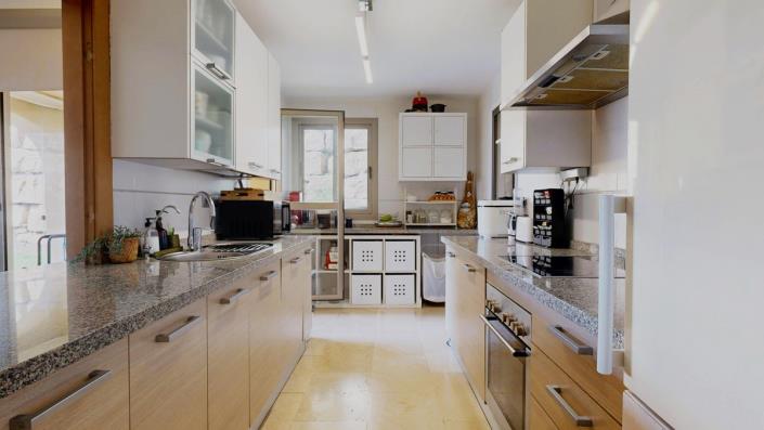 Image No.11-4 Bed Apartment for sale