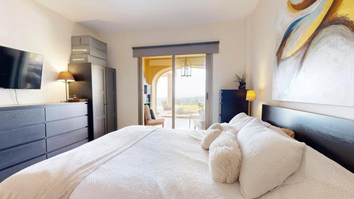 Image No.12-4 Bed Apartment for sale