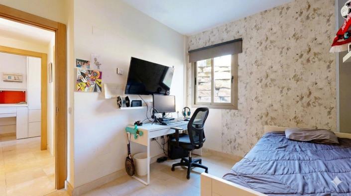 Image No.15-4 Bed Apartment for sale