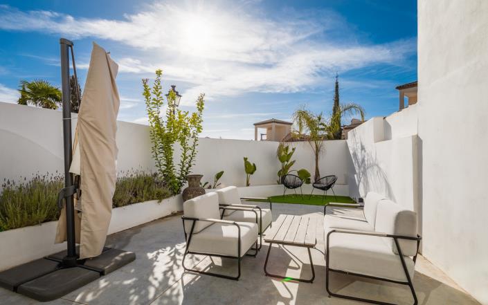 Image No.4-2 Bed Townhouse for sale