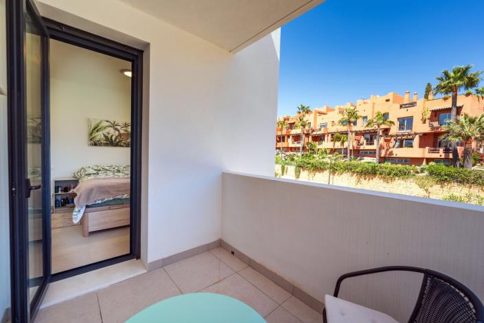 Image No.12-4 Bed Townhouse for sale