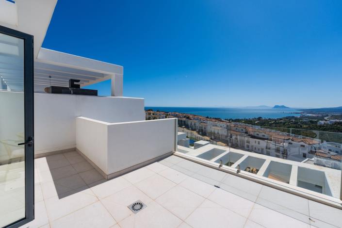 Image No.19-4 Bed Townhouse for sale