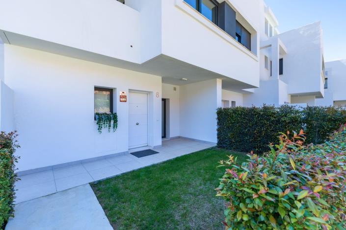 Image No.23-4 Bed Townhouse for sale