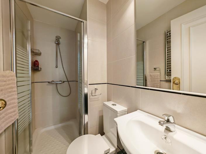 Image No.10-2 Bed Apartment for sale