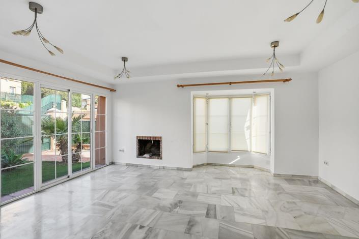 Image No.2-3 Bed House for sale