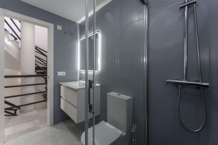 Image No.16-3 Bed Semi-Detached for sale