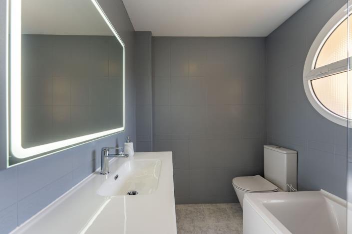 Image No.21-3 Bed Semi-Detached for sale