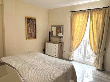 15-11d12f2f454f2f5e9b981fdd8b901d51