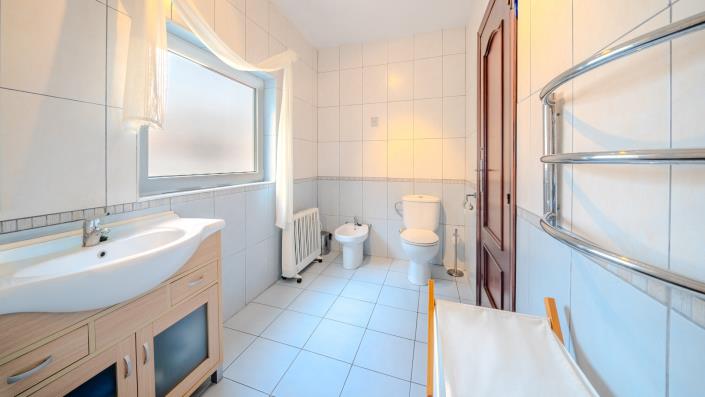 Image No.20-4 Bed House/Villa for sale