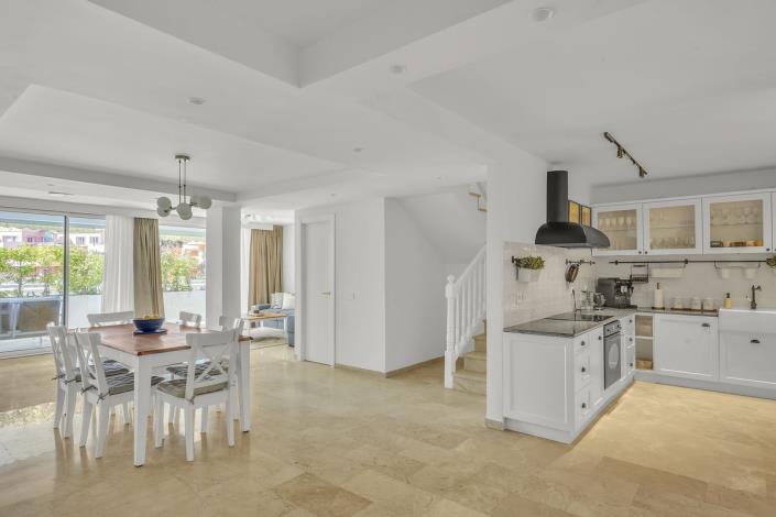 Image No.7-3 Bed Duplex for sale