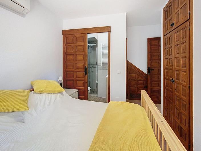 Image No.10-2 Bed Townhouse for sale