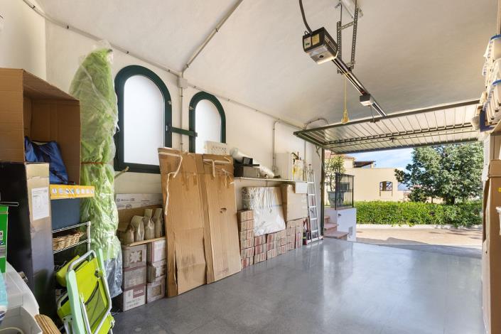 Image No.17-3 Bed House for sale