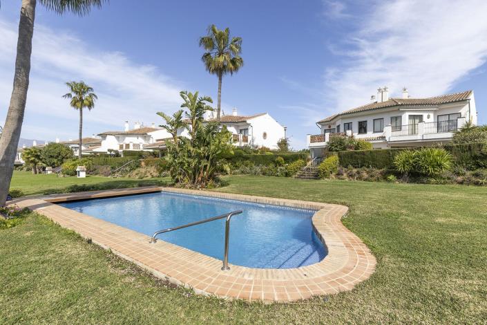 Image No.18-3 Bed House for sale