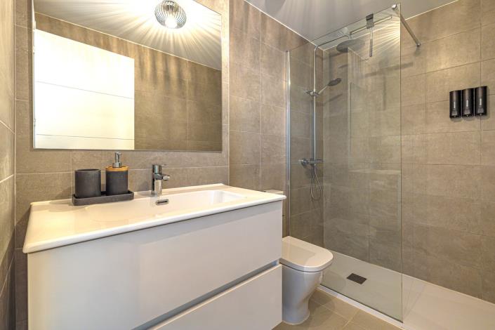 Image No.17-2 Bed Apartment for sale