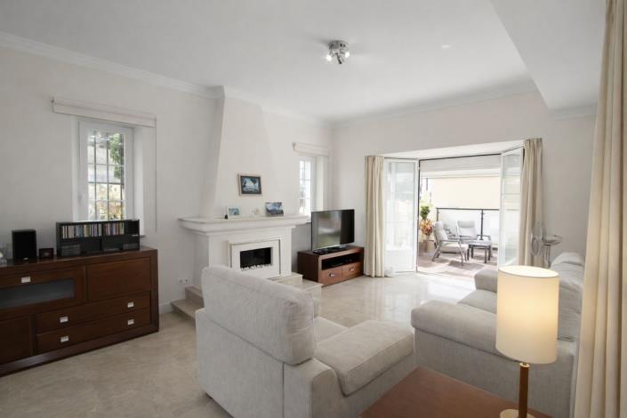 Image No.12-3 Bed Semi-Detached for sale