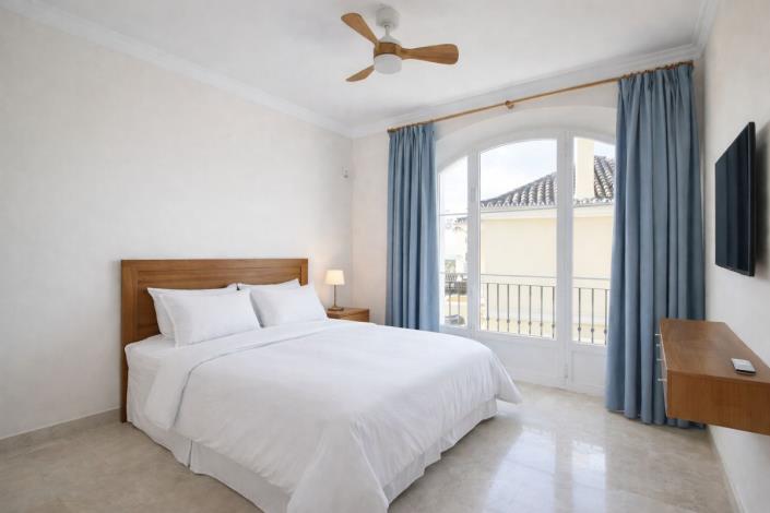 Image No.17-3 Bed Semi-Detached for sale