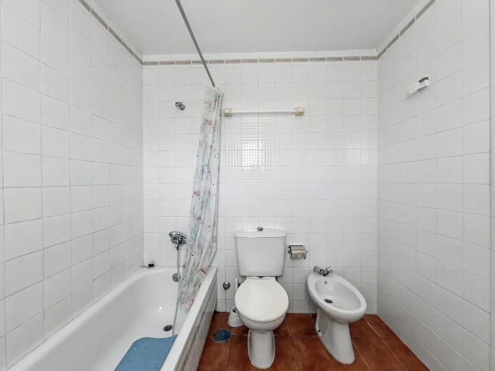 Image No.12-3 Bed Townhouse for sale