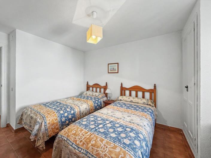 Image No.14-3 Bed Townhouse for sale