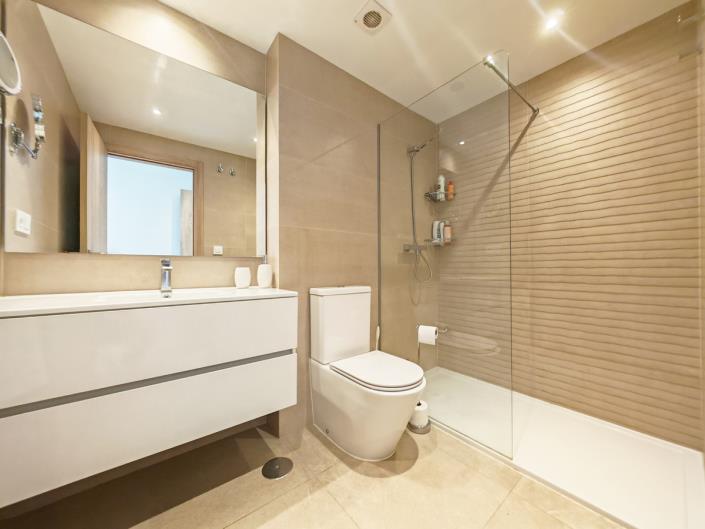 Image No.8-2 Bed Apartment for sale