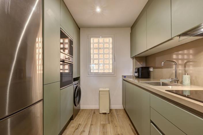 Image No.8-3 Bed Apartment for sale