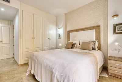 25-45e7a00e8ada30030040e20a35fbccfd