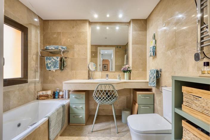 Image No.14-3 Bed Apartment for sale