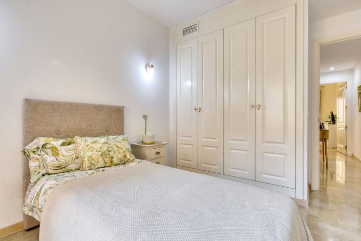 Image No.20-3 Bed Apartment for sale