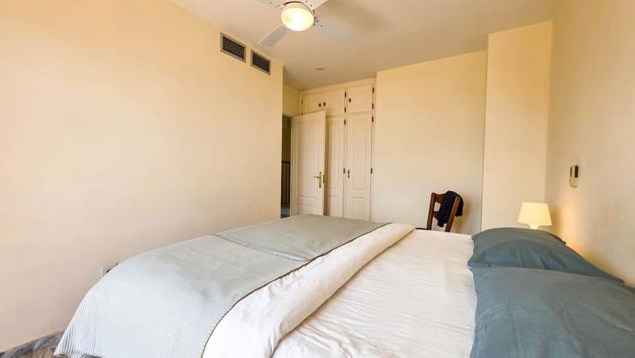 Image No.12-3 Bed Townhouse for sale