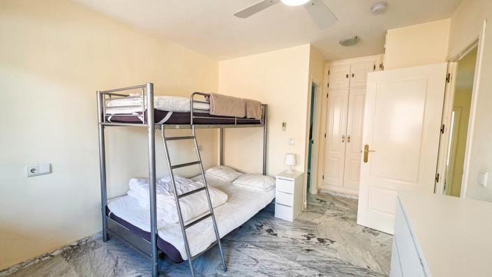 Image No.14-3 Bed Townhouse for sale