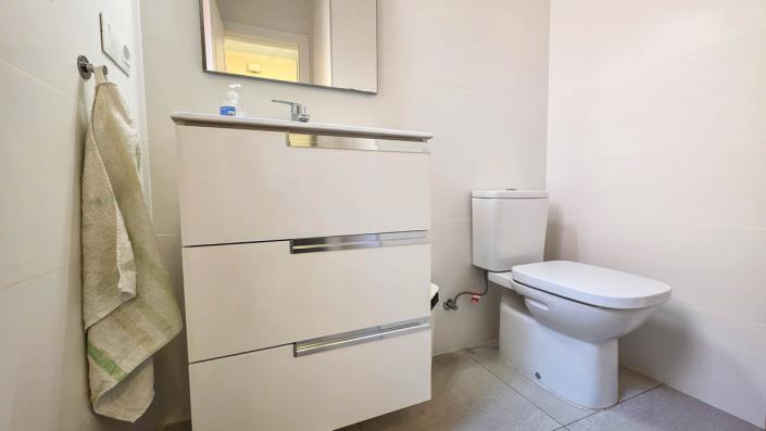 Image No.17-3 Bed Townhouse for sale