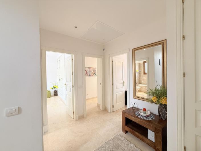 Image No.9-4 Bed Townhouse for sale