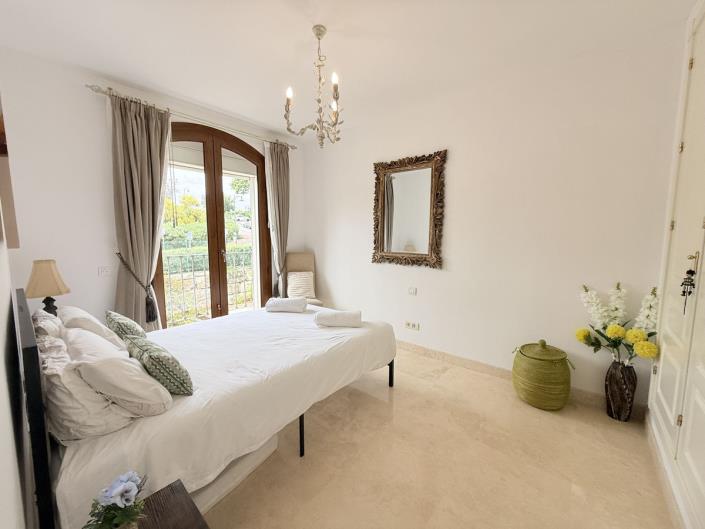 Image No.17-4 Bed Townhouse for sale